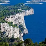 In With Sea View, Balcony, Air Conditioning, Wifi