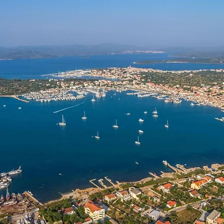 Appartement In With Sea View, Balcony, Air Conditioning, Wifi