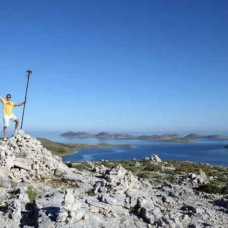 In With Sea View, Balcony, Air Conditioning, Wifi Appartement Tisno