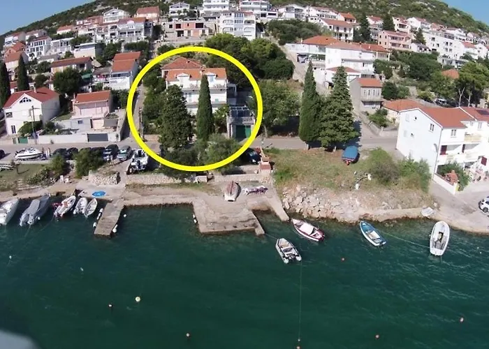 In With Sea View, Balcony, Air Conditioning, Wifi * Tisno