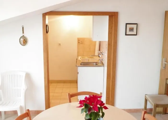 아파트 In With Sea View, Balcony, Air Conditioning, Wifi 티스노