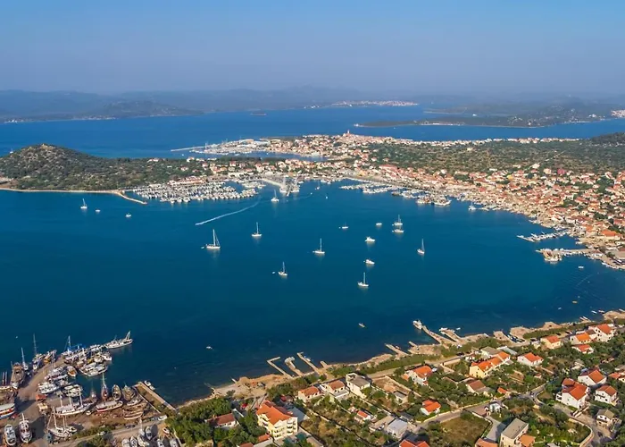 Appartement In With Sea View, Balcony, Air Conditioning, Wifi