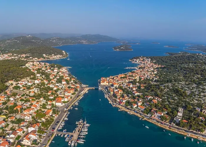 Appartement In With Sea View, Balcony, Air Conditioning, Wifi