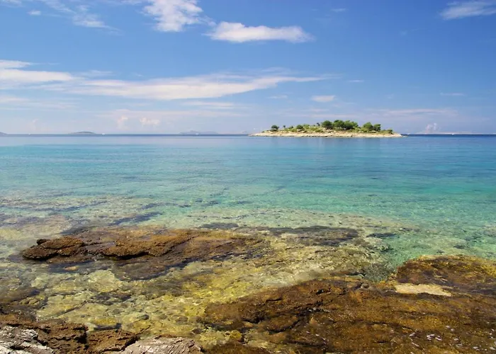 In With Sea View, Balcony, Air Conditioning, Wifi