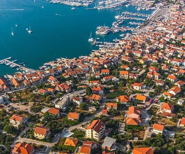 In With Sea View, Balcony, Air Conditioning, Wifi * Tisno