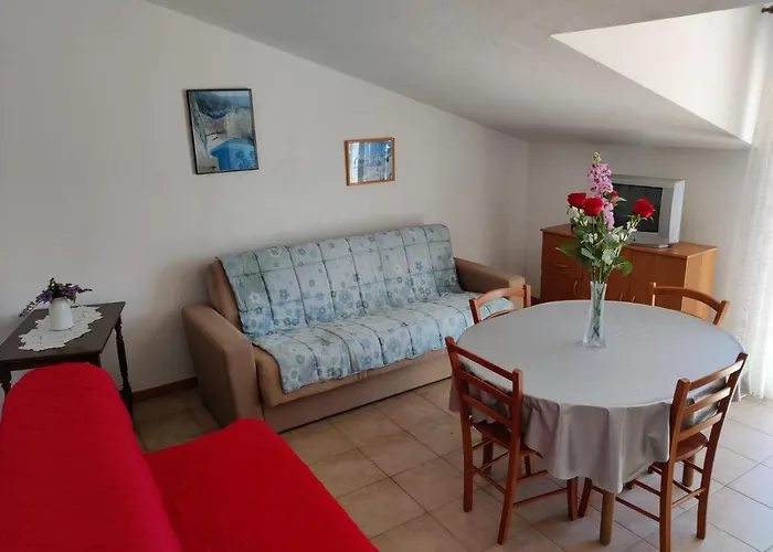 In With Sea View, Balcony, Air Conditioning, Wifi Appartement Tisno